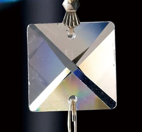C70043  Crystal Square Without Ring 24mm 2 Holes